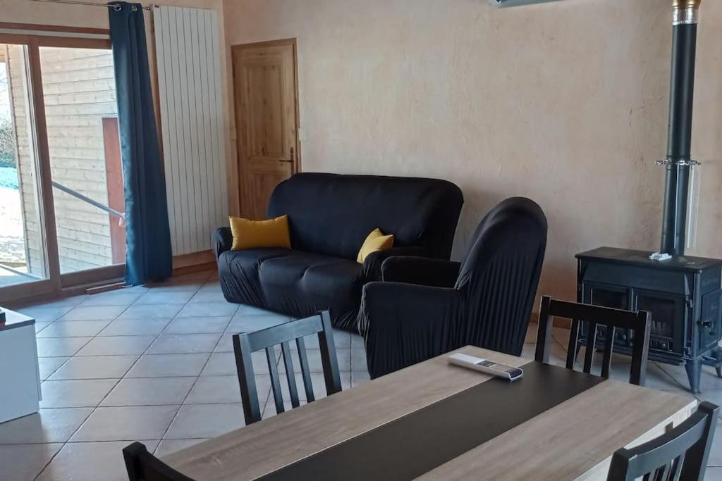Chalet 2 Chambres En Savoie Pour 1 A 4 Personnes Gerbaix Exterior photo